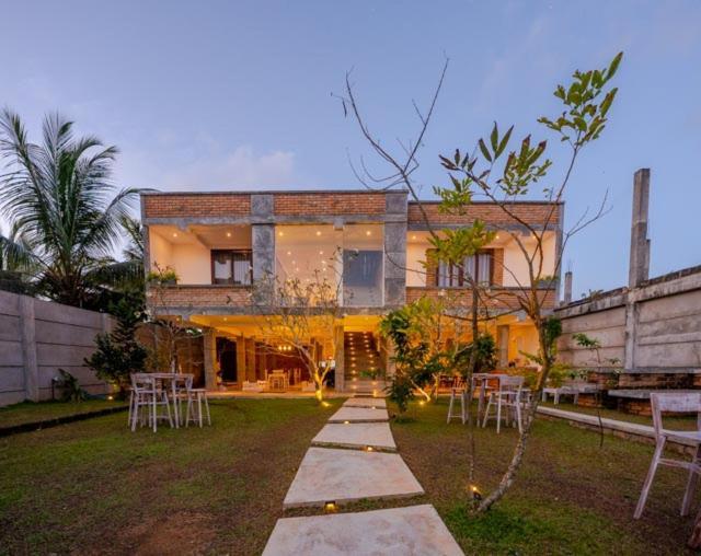 Hotel Ami Mirissa Exterior foto